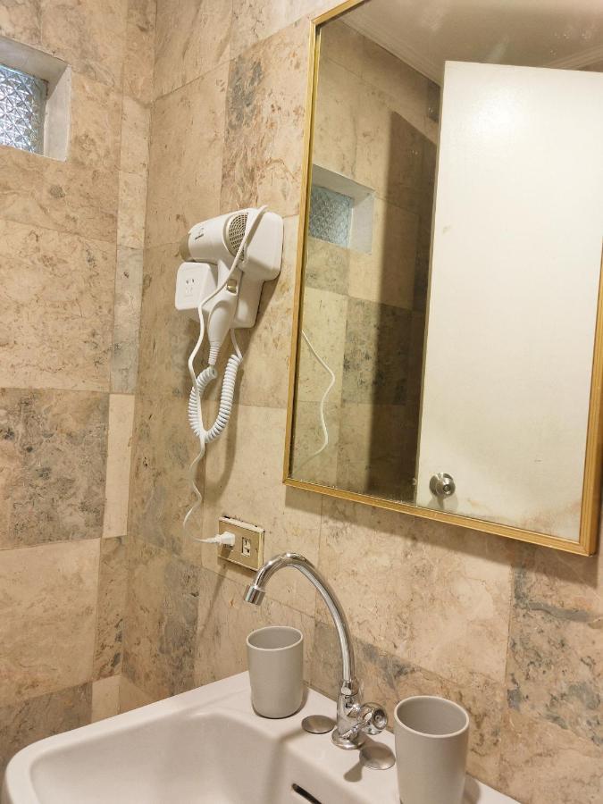 Temporaryhome -Susan マニラ市 エクステリア 写真